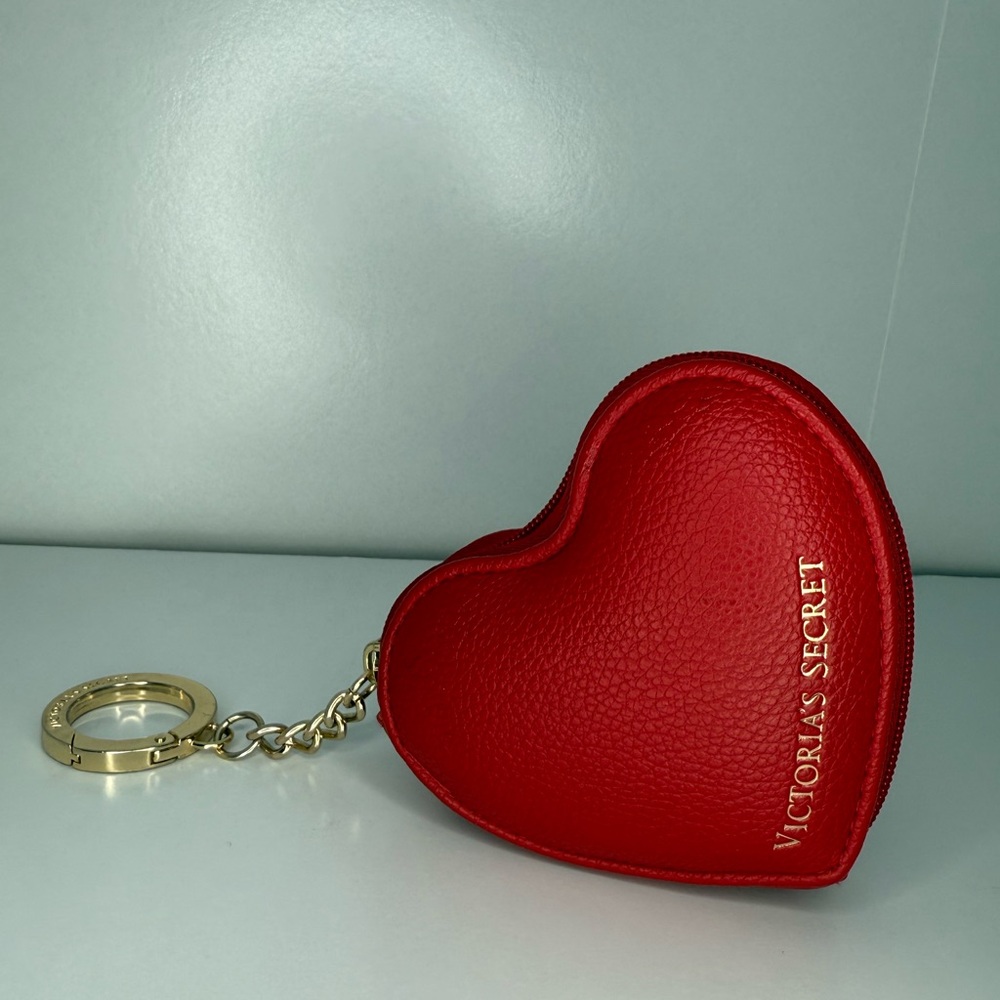 ❤️ Victoria’s Secret Keychain ❤️